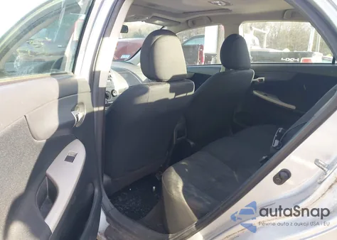 2010 Toyota Corolla S z USA, uszkodzony, nr VIN 2T1BU4EE3AC455618